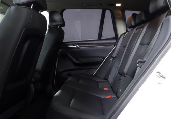 Подержанный автомобиль BMW X3 2014 года (12 фото)