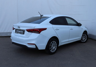 Подержанный автомобиль Hyundai Solaris Sedan 2017 года (4 фото)