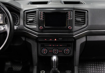 Подержанный автомобиль Volkswagen Amarok 2018 года (15 фото)