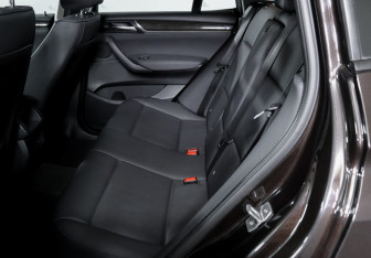 Подержанный автомобиль BMW X3 2014 года (10 фото)