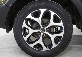 Подержанный автомобиль Renault Kaptur 2017 года (24 фото)