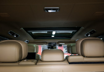 Подержанный автомобиль Land Rover Range Rover 2022 года (30 фото)