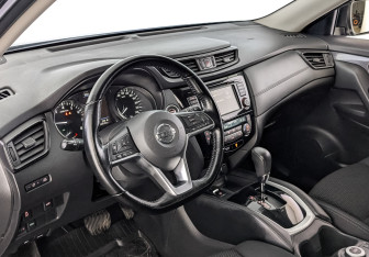 Подержанный автомобиль Nissan X-Trail 2021 года (15 фото)