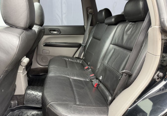 Подержанный автомобиль Subaru Forester Suv 2006 года (11 фото)