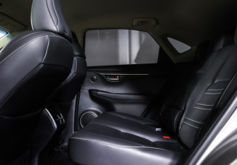 Подержанный автомобиль Lexus NX 2015 года (12 фото)