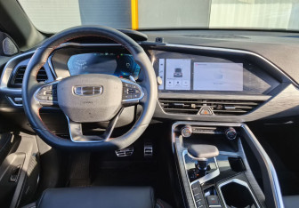 Подержанный автомобиль Geely Tugella 2024 года (17 фото)