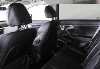 Подержанный автомобиль Geely Atlas 2021 года (12 фото)