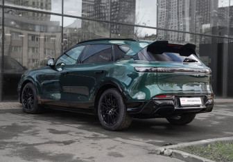 Подержанный автомобиль Voyah Free 2023 года (7 фото)