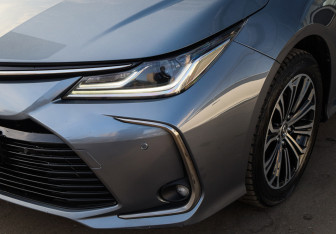 Подержанный автомобиль Toyota Corolla Sedan 2019 года (29 фото)