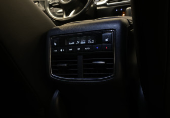 Подержанный автомобиль Mazda CX-9 2018 года (9 фото)