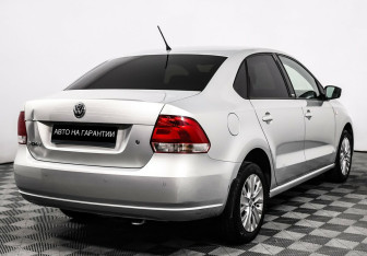 Подержанный автомобиль Volkswagen Polo Sedan 2014 года (3 фото)