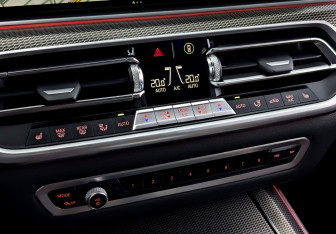 Подержанный автомобиль BMW X5 2021 года (29 фото)