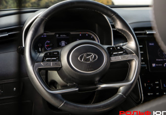 Подержанный автомобиль Hyundai Tucson 2021 года (11 фото)