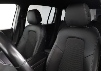 Подержанный автомобиль Mercedes-Benz GLB 2021 года (17 фото)