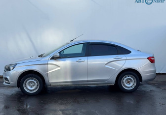 Подержанный автомобиль LADA (ВАЗ) Vesta Sedan 2017 года (5 фото)
