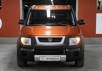 Подержанный автомобиль Honda Element 2004 года (2 фото)