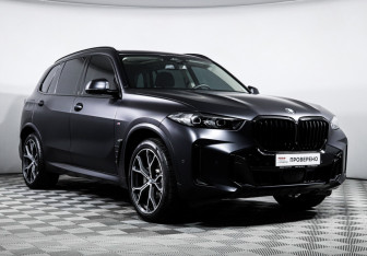 Подержанный автомобиль BMW X5 2025 года (3 фото)