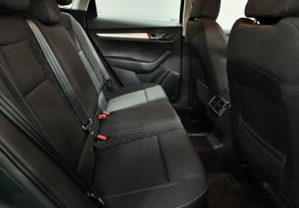 Подержанный автомобиль Skoda Karoq 2020 года (13 фото)