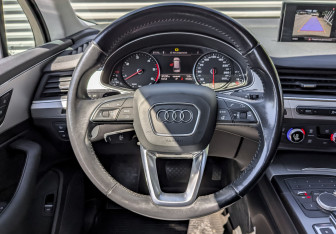 Подержанный автомобиль Audi Q7 2018 года (22 фото)