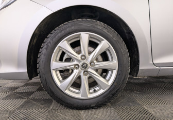 Подержанный автомобиль Changan Alsvin 2023 года (12 фото)