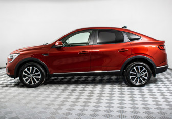 Подержанный автомобиль Renault Arkana 2021 года (8 фото)