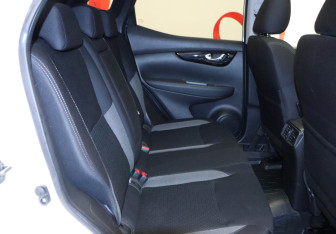 Подержанный автомобиль Nissan Qashqai 2021 года (13 фото)