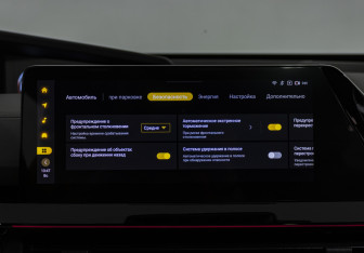 Подержанный автомобиль Changan UNI-V 2023 года (19 фото)