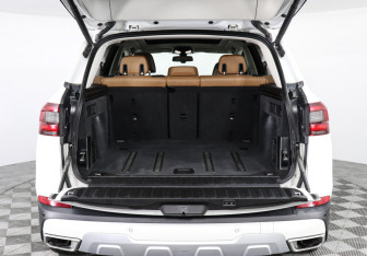 Подержанный автомобиль BMW X5 2019 года (9 фото)