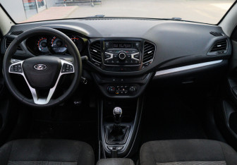 Подержанный автомобиль LADA (ВАЗ) Vesta Sedan 2020 года (9 фото)