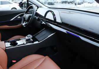 Подержанный автомобиль Omoda C5 2023 года (9 фото)