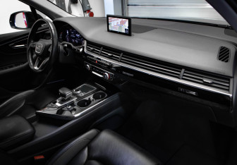 Подержанный автомобиль Audi Q7 2018 года (29 фото)
