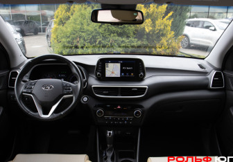 Подержанный автомобиль Hyundai Tucson 2018 года (11 фото)