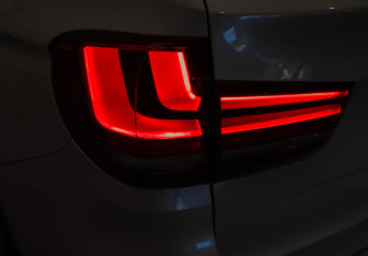 Подержанный автомобиль BMW X5 2015 года (29 фото)