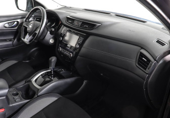 Подержанный автомобиль Nissan Qashqai 2020 года (10 фото)