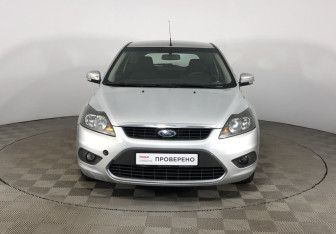 Подержанный автомобиль Ford Focus Hatchback 2009 года (2 фото)