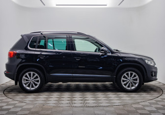 Подержанный автомобиль Volkswagen Tiguan 2014 года (6 фото)