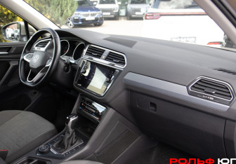 Подержанный автомобиль Volkswagen Tiguan 2021 года (7 фото)