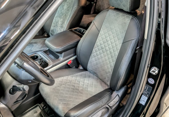 Подержанный автомобиль Kia Carnival 2021 года (19 фото)