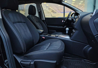 Подержанный автомобиль Nissan Qashqai+2 2011 года (10 фото)