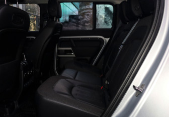 Подержанный автомобиль Land Rover Defender Suv 2020 года (10 фото)