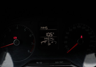 Подержанный автомобиль Volkswagen Polo Sedan 2015 года (16 фото)