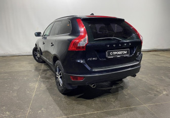 Подержанный автомобиль Volvo XC60 2011 года (6 фото)