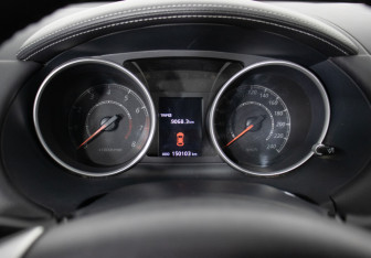 Подержанный автомобиль Mitsubishi Outlander 2010 года (12 фото)