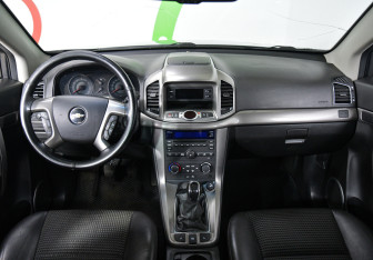 Подержанный автомобиль Chevrolet Captiva 2013 года (8 фото)