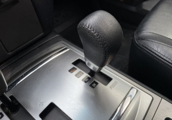 Подержанный автомобиль Mitsubishi Pajero 2012 года (17 фото)