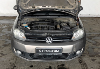 Подержанный автомобиль Volkswagen Golf Plus 2011 года (15 фото)