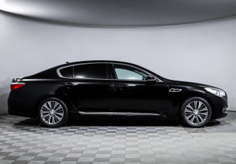 Подержанный автомобиль Kia Quoris 2018 года (4 фото)