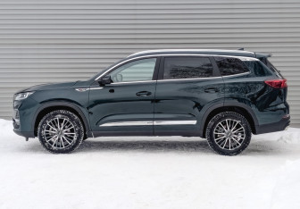 Подержанный автомобиль Chery Tiggo 8 Pro Max 2023 года (8 фото)