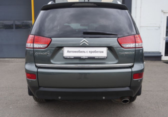 Подержанный автомобиль Citroen C-Crosser 2008 года (6 фото)