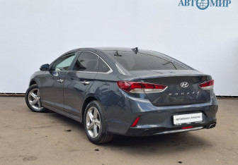 Подержанный автомобиль Hyundai Sonata 2018 года (7 фото)